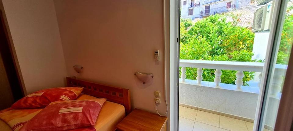 Bed & Breakfast Dionis Vis Bagian luar foto