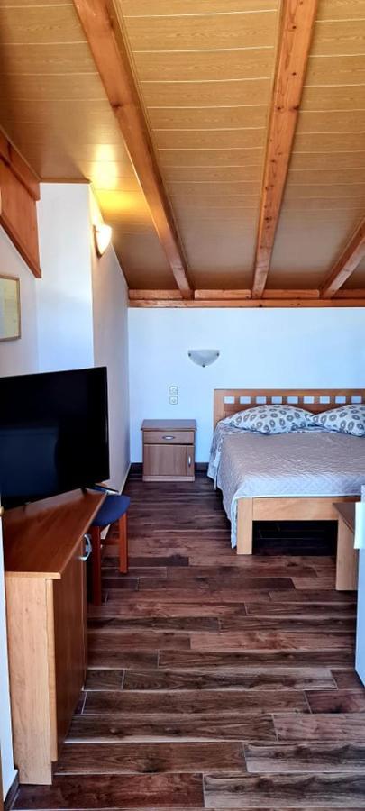 Bed & Breakfast Dionis Vis Bagian luar foto