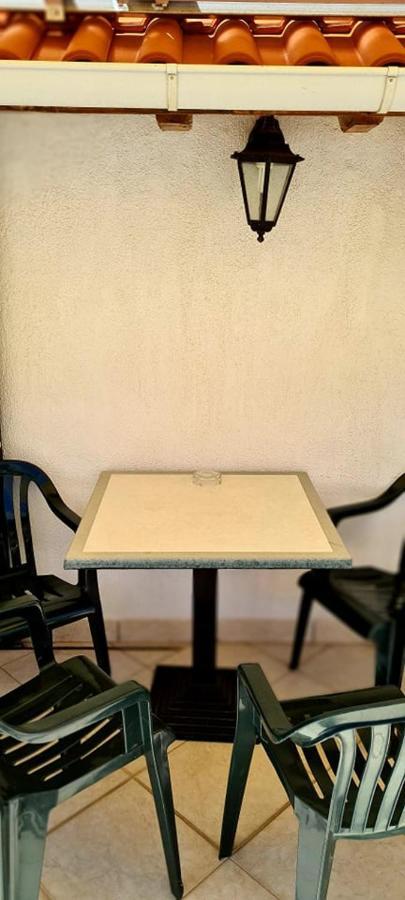 Bed & Breakfast Dionis Vis Bagian luar foto